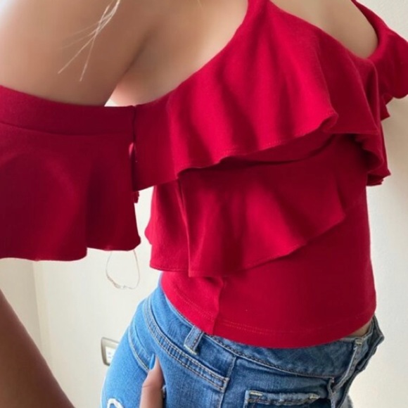 Studio F red top - Picture 2 of 9